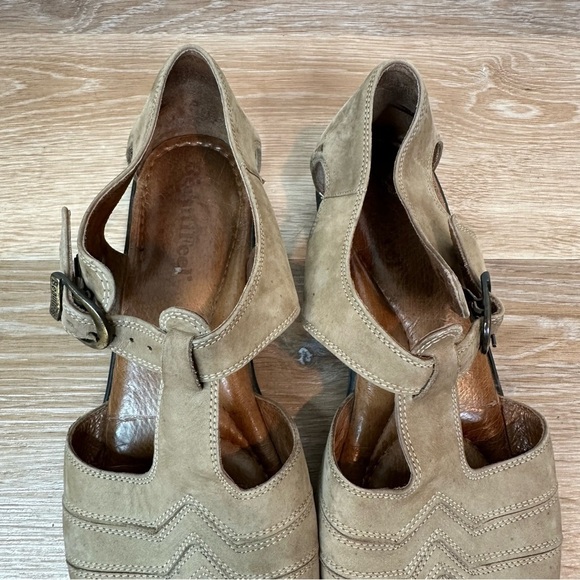 Beautifeel Taupe Leather Women's Sandals, Size 9- 9.5 - Picture 7 of 11